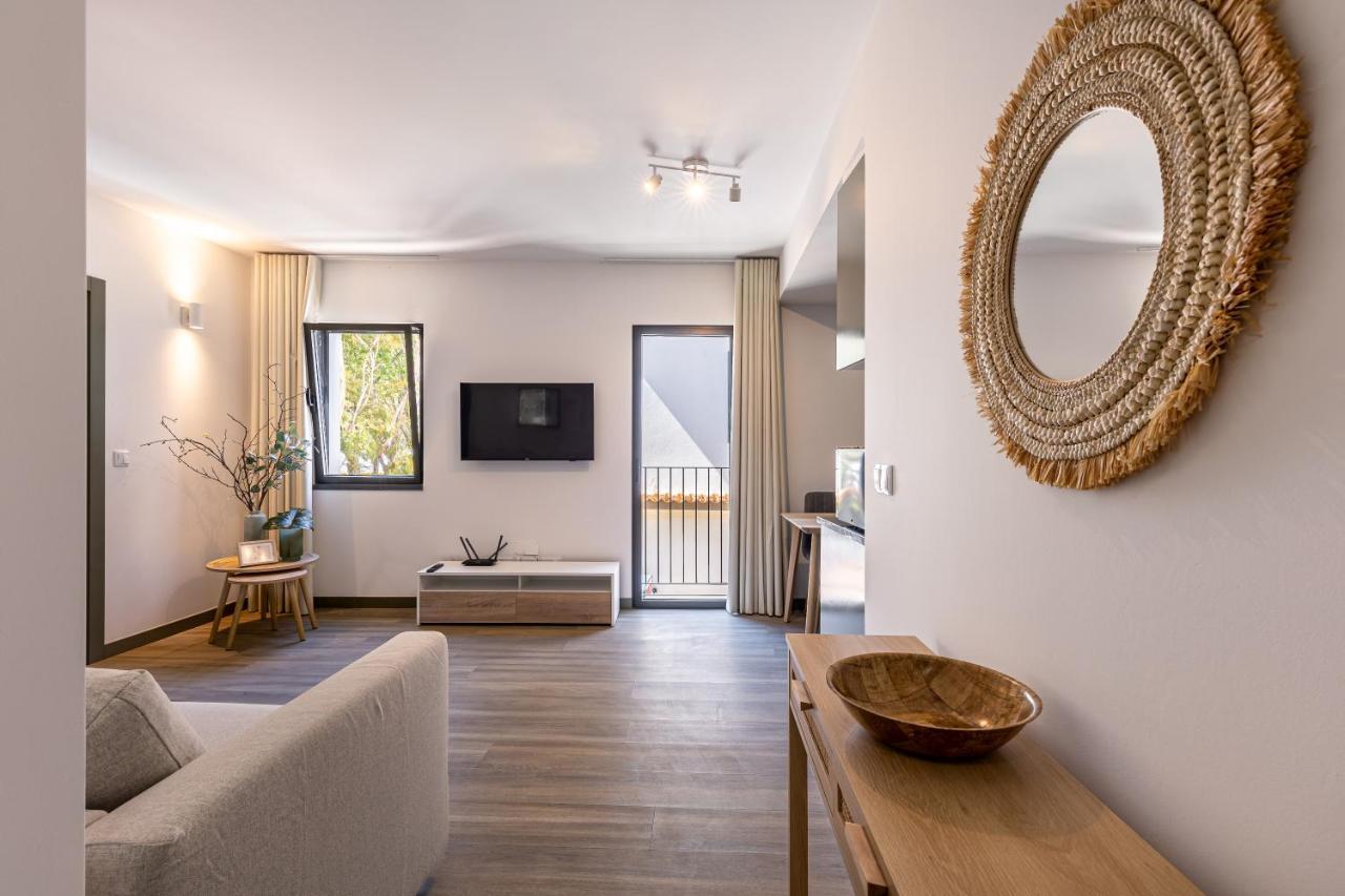 Fort Bay Suite Apartments Машику Экстерьер фото